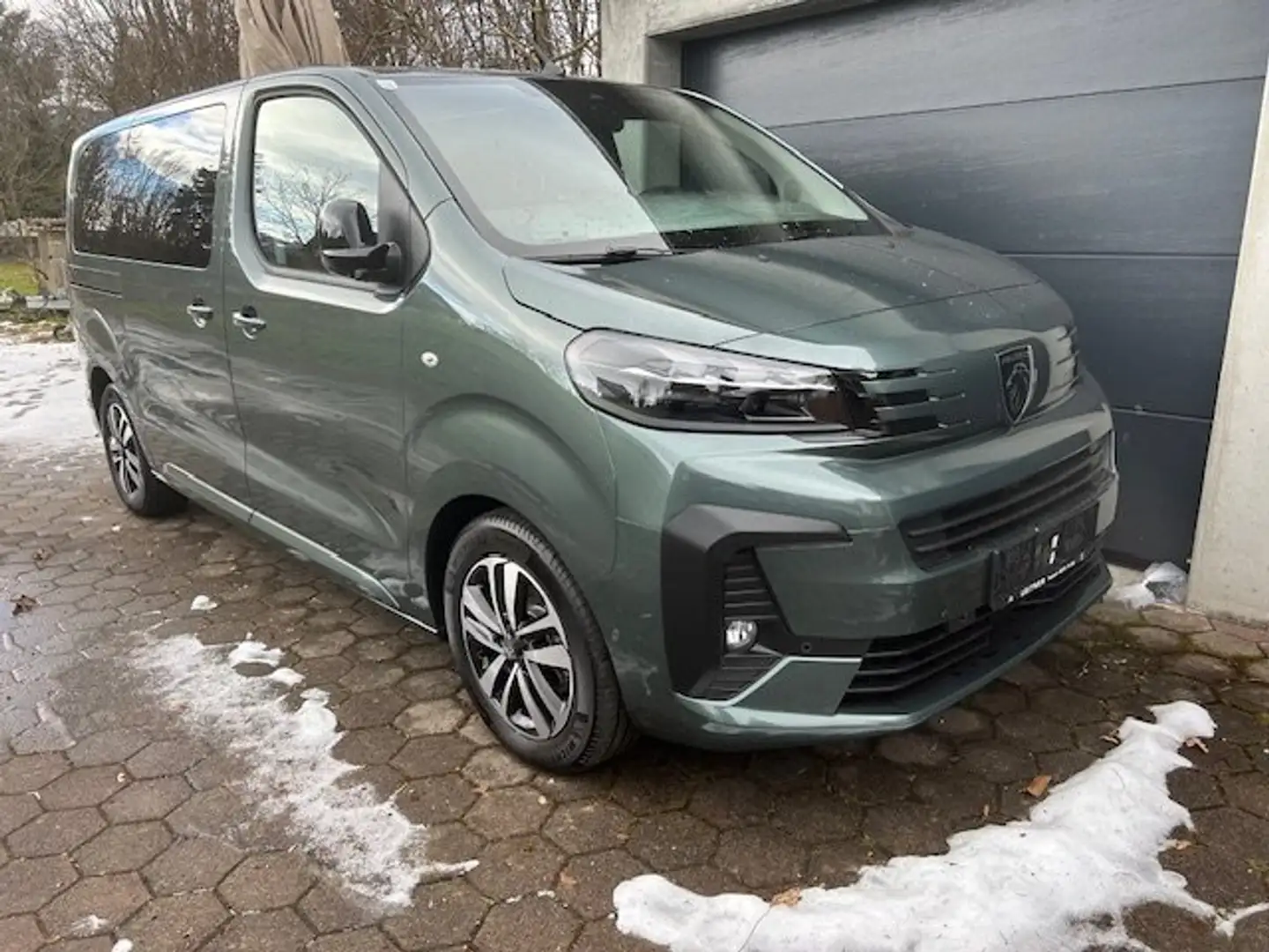 Peugeot Traveller Premium L2 Zelená - 1