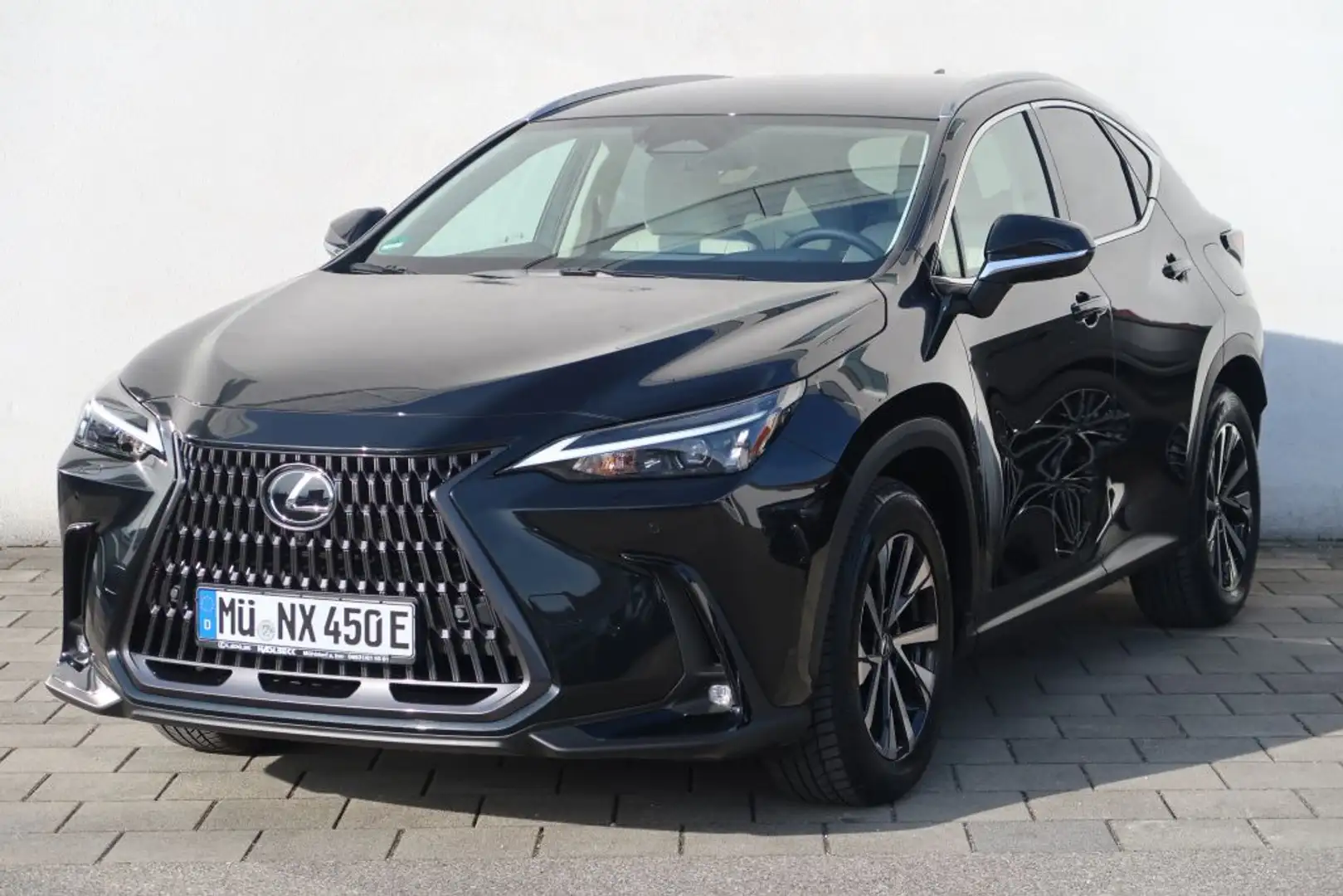 Lexus NX 450h+ E-FOUR Executive Line Fekete - 1