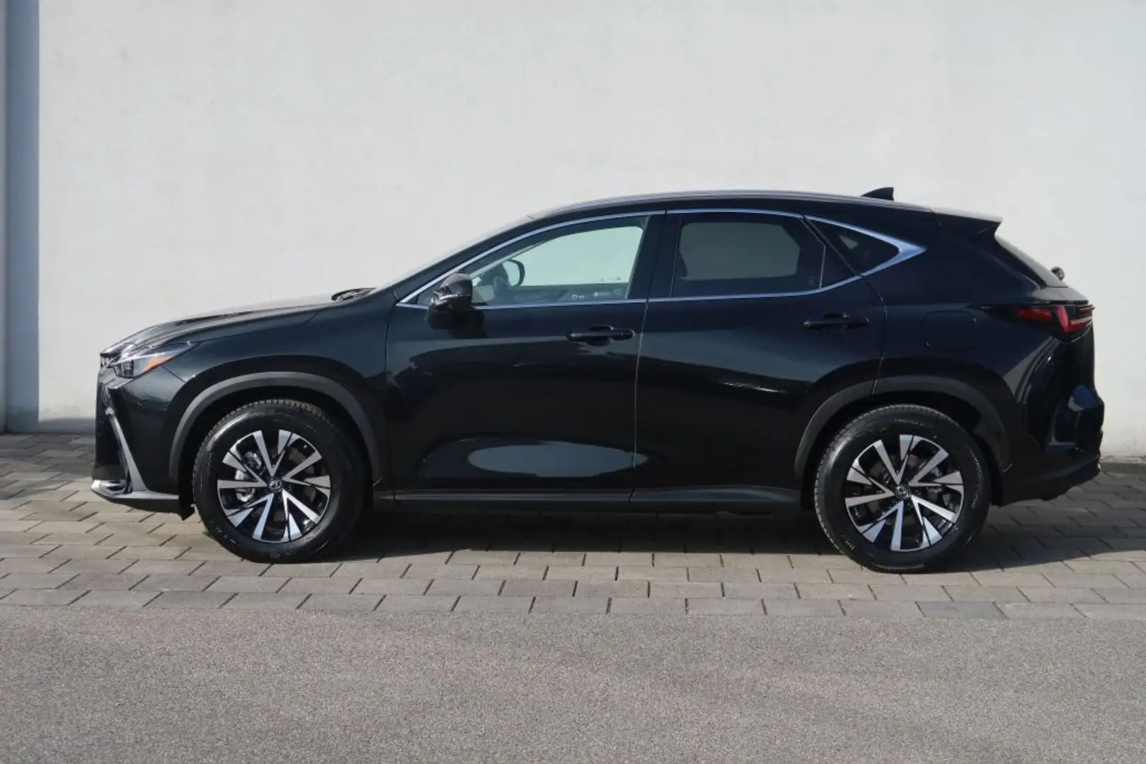 Lexus NX 450h+ E-FOUR Executive Line Fekete - 2