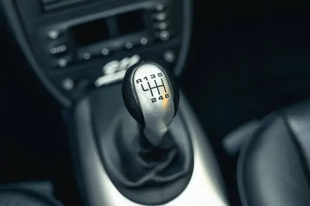 Porsche 911 view 12