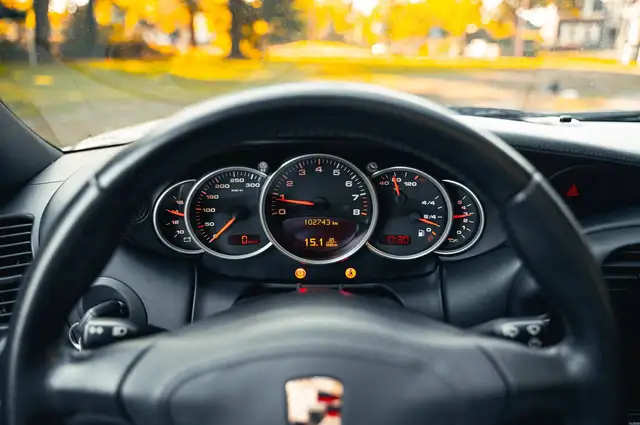 Porsche 911 view 20