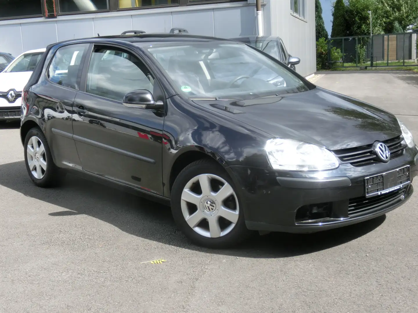 Volkswagen Golf 1.6l Aut,Navi,GSD,Klima, nur an Händler/ Export Schwarz - 1
