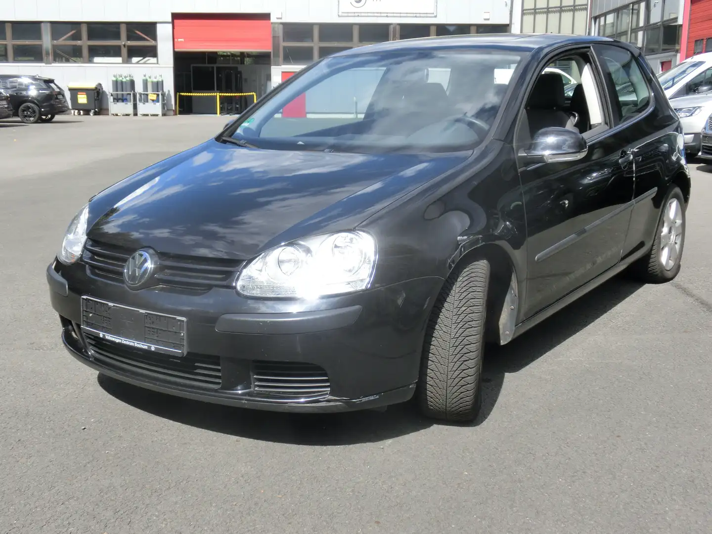 Volkswagen Golf 1.6l Aut,Navi,GSD,Klima, nur an Händler/ Export Schwarz - 2