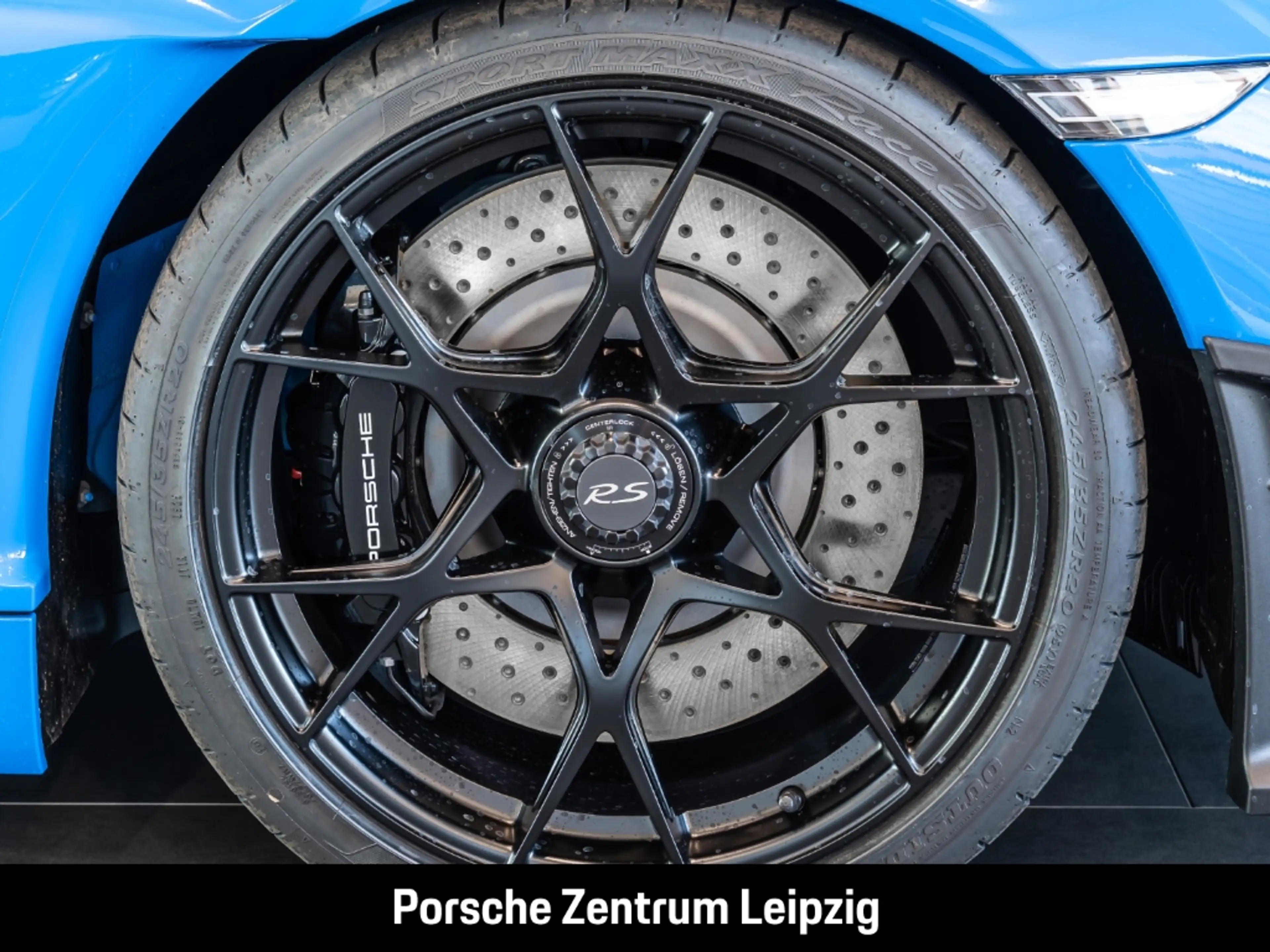 Porsche 718 Spyder RS Weissach INDIVIDUAL Liftsystem BOSE — photo 15