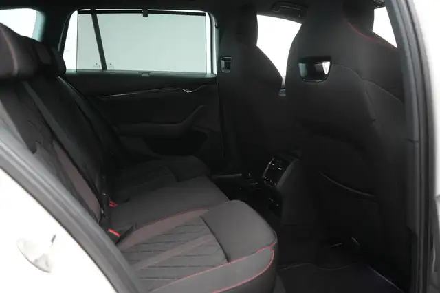 Skoda Octavia view 10