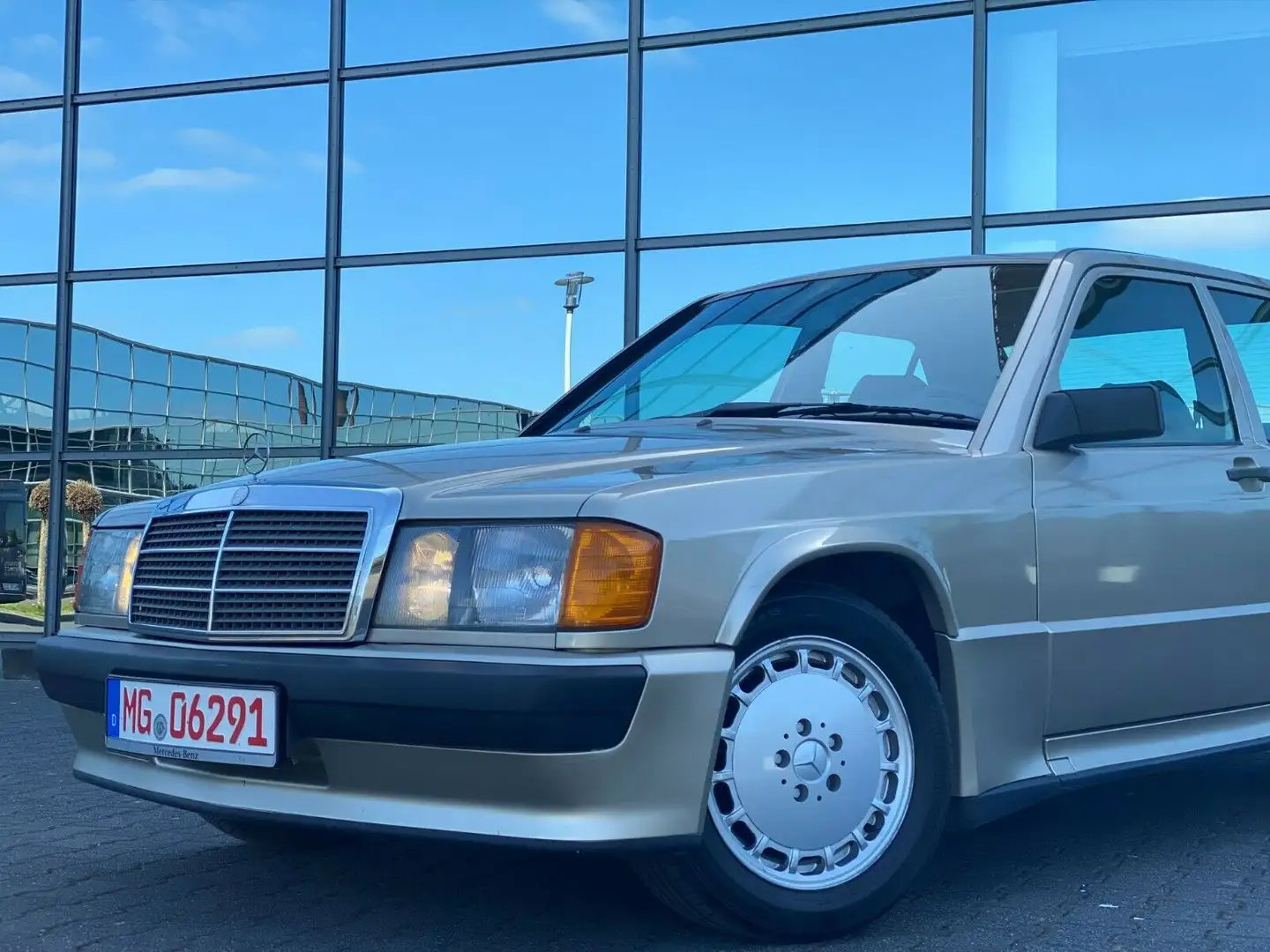 Mercedes-Benz 190 E 2.3 16V 170PS Leder EVO W201 Silber - 1