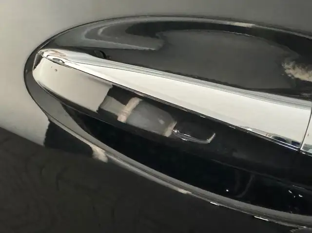 Mercedes-Benz C-Class view 24