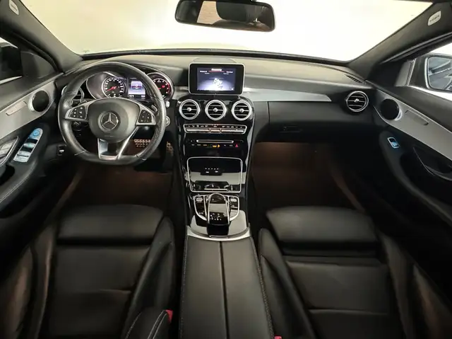 Mercedes-Benz C-Class view 4