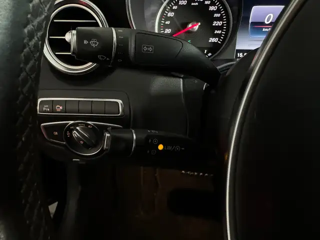 Mercedes-Benz C-Class view 17