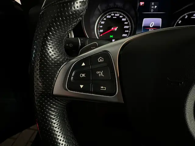 Mercedes-Benz C-Class view 15
