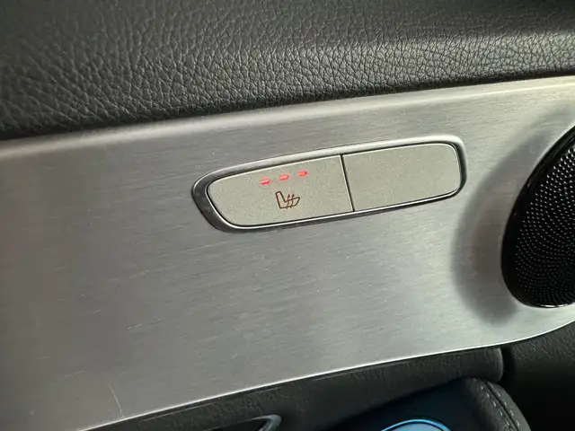 Mercedes-Benz C-Class view 25