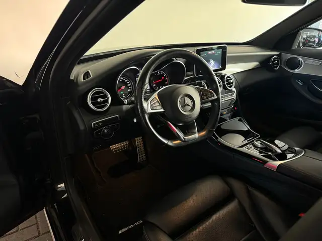 Mercedes-Benz C-Class view 5