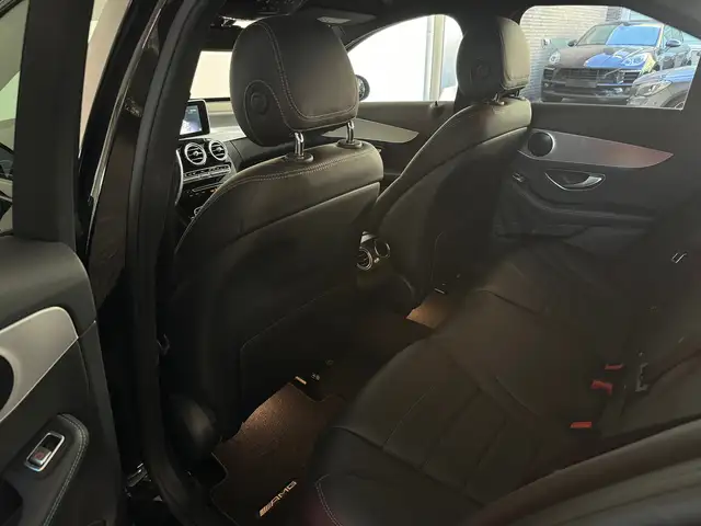 Mercedes-Benz C-Class view 28