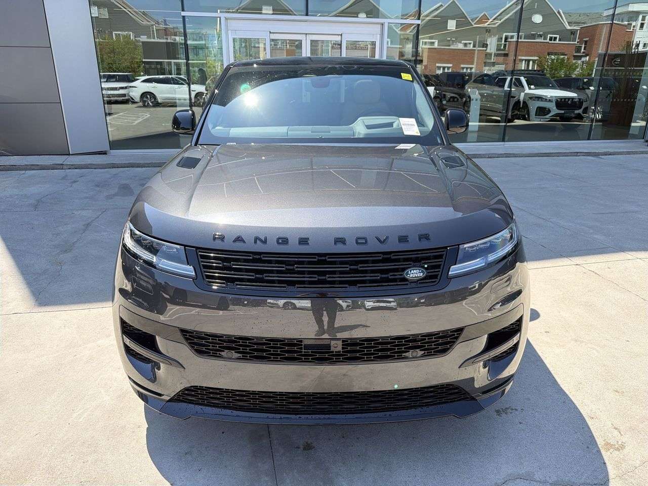 2026 Land Rover Range Rover Sport P400 Dynamic HSE alt 3