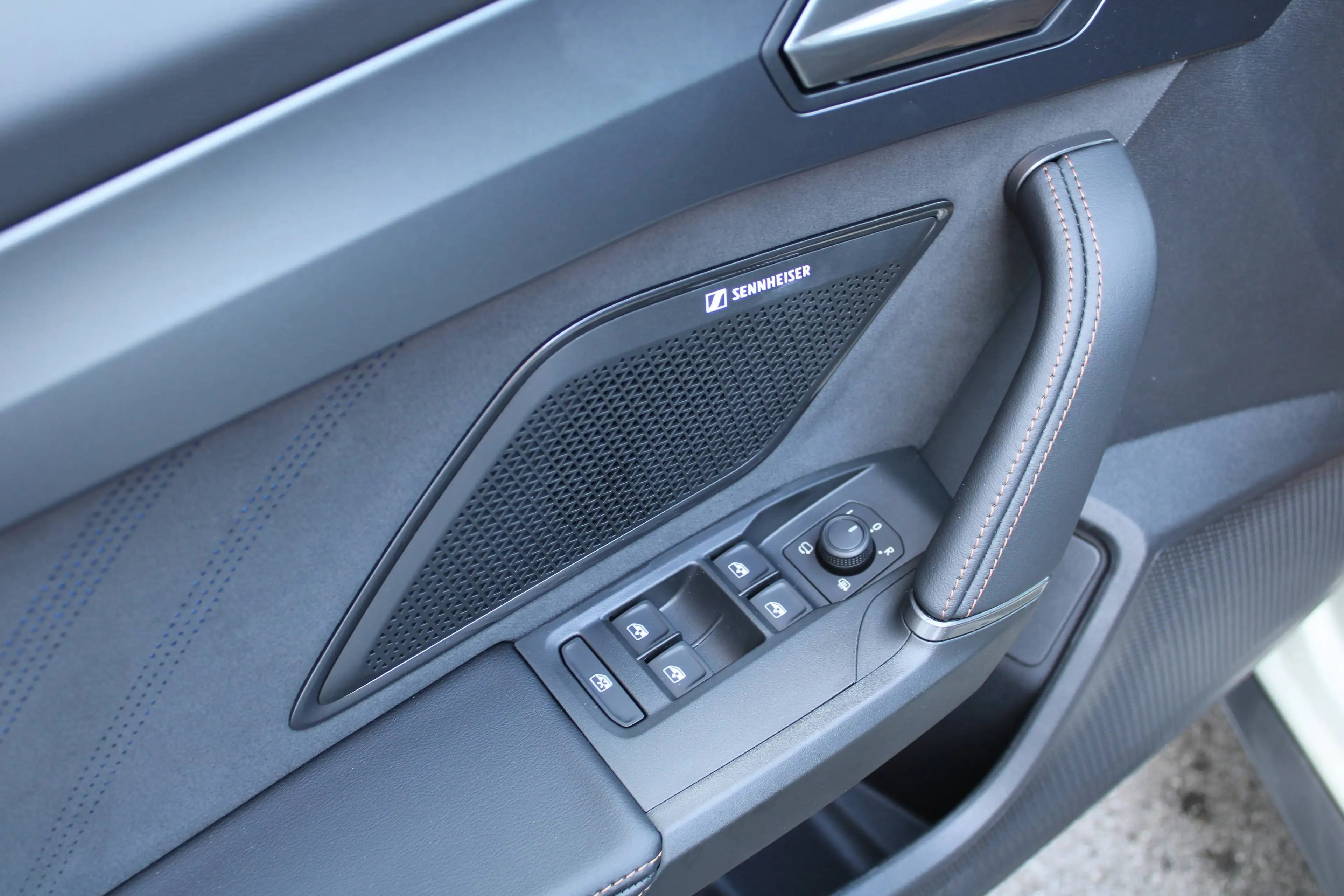 CUPRA Leon SP Kombi 1.5 eTSI DSG 150 PS mit megavielen Extras! — photo 15