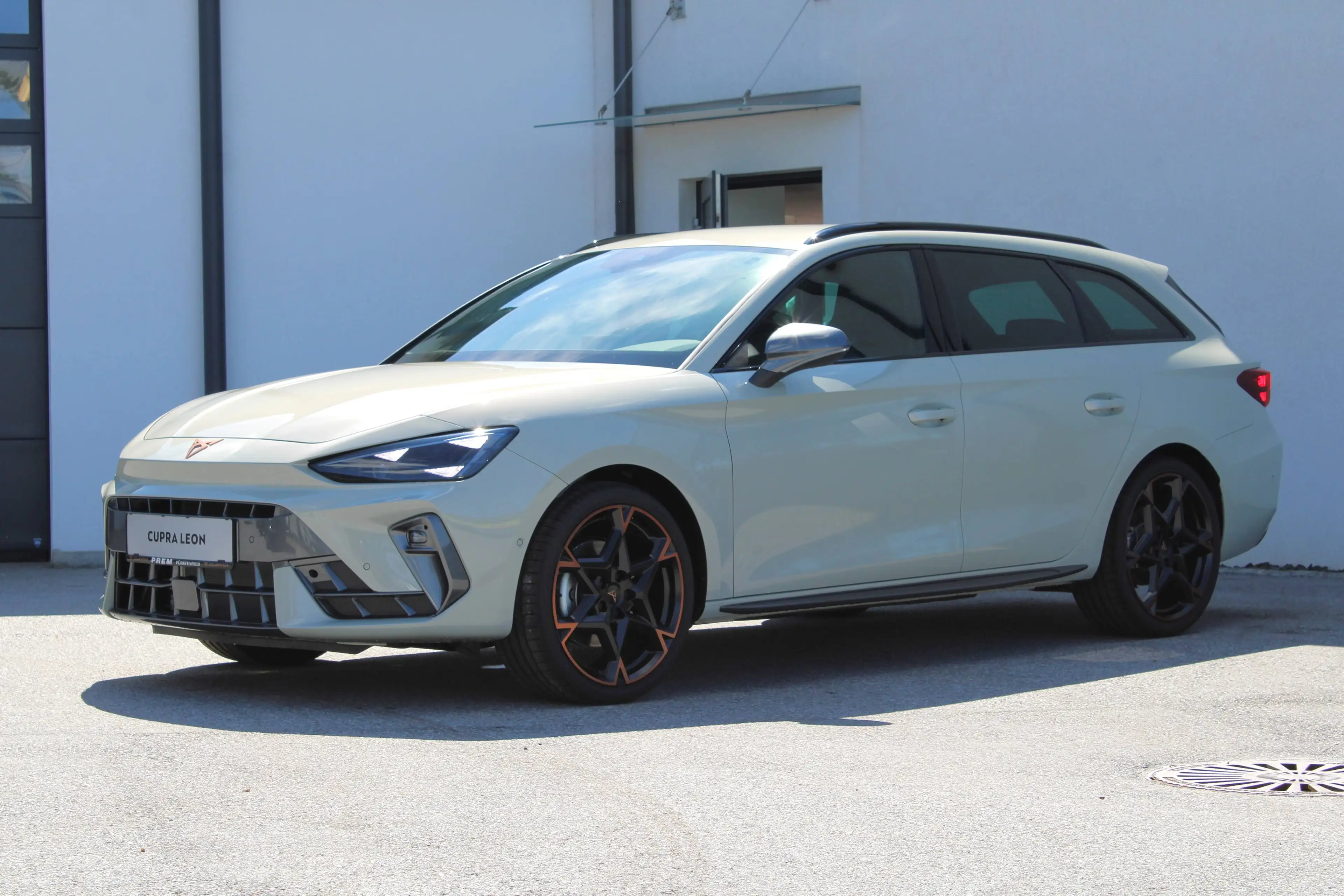 CUPRA Leon SP Kombi 1.5 eTSI DSG 150 PS mit megavielen Extras! — photo 2