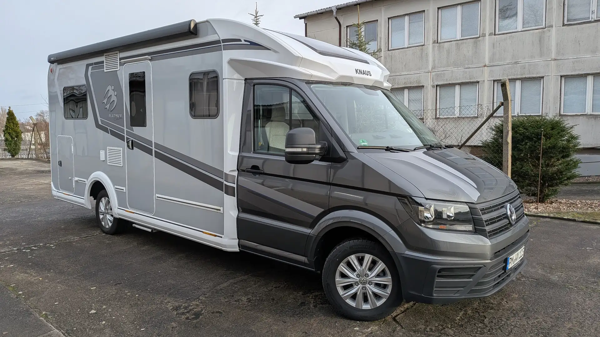 Caravans-Wohnm Knaus VAN TI PLUS 700 LF Plat. Sel. VW Silber - 2