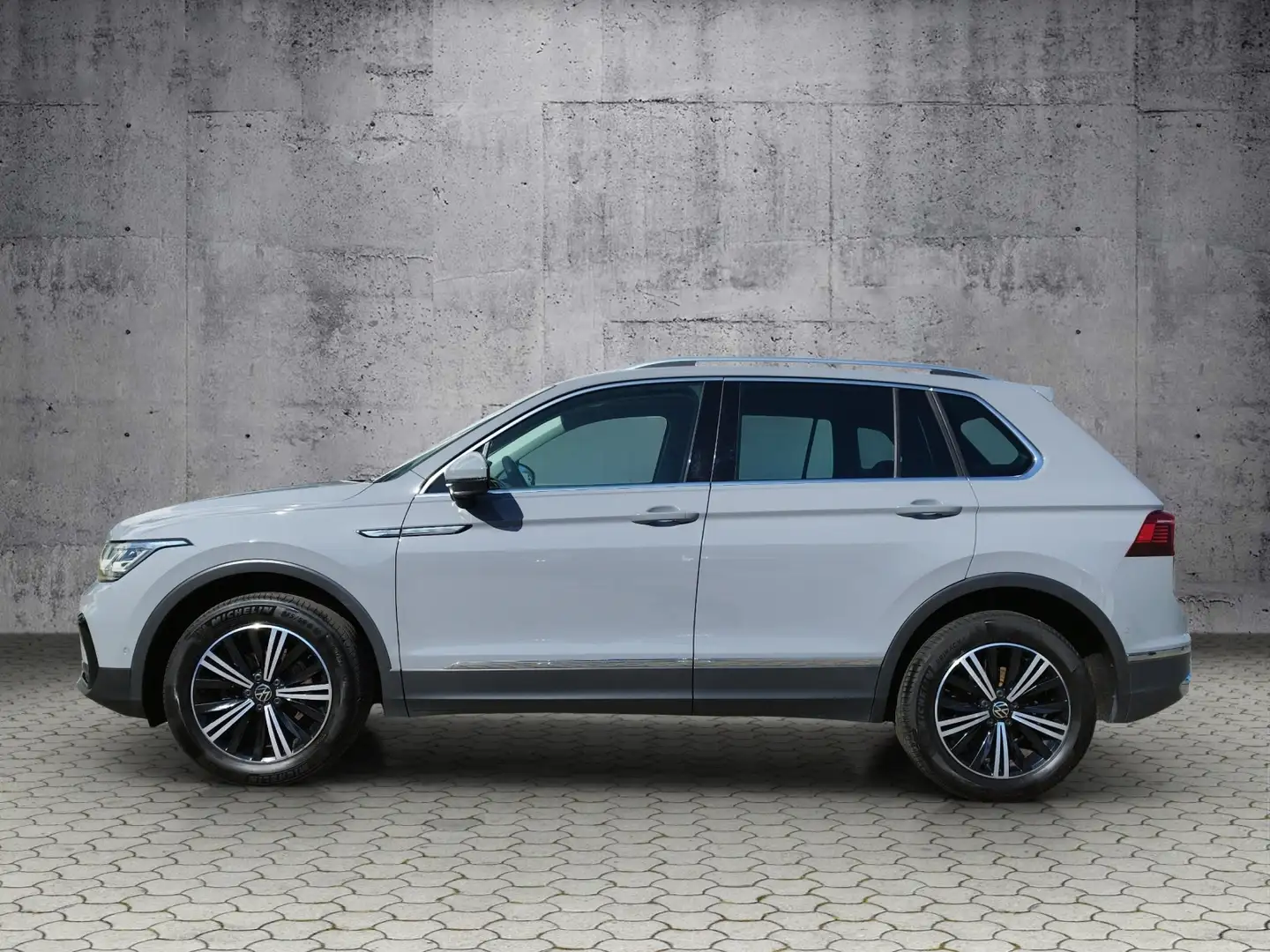 Volkswagen Tiguan Elegance 2.0TDI 4Motion DSG/AHK/Navi/Pano/HUD/ACC Gris - 2
