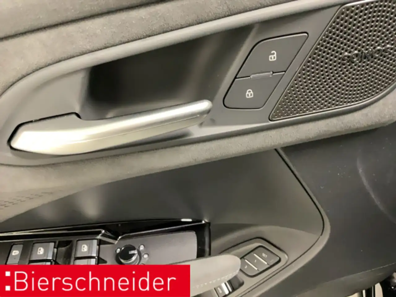 Audi Q3 e-hybrid 2x S-Line 20 AHK DIG-MATRI 10