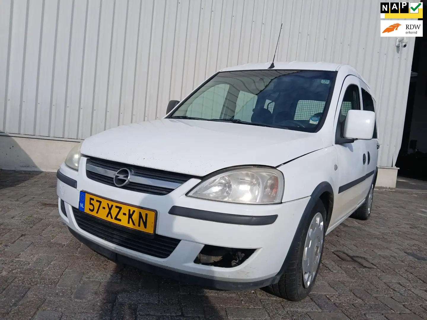 Opel Tour 1.4-16V Enjoy - Display - Schade Білий - 1