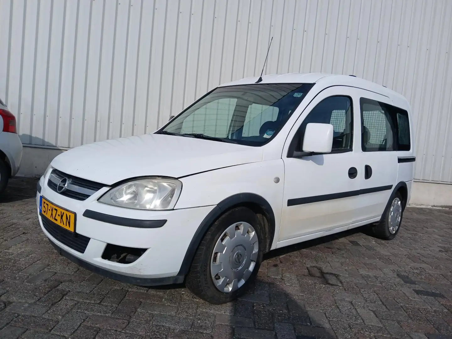 Opel Tour 1.4-16V Enjoy - Display - Schade Білий - 2