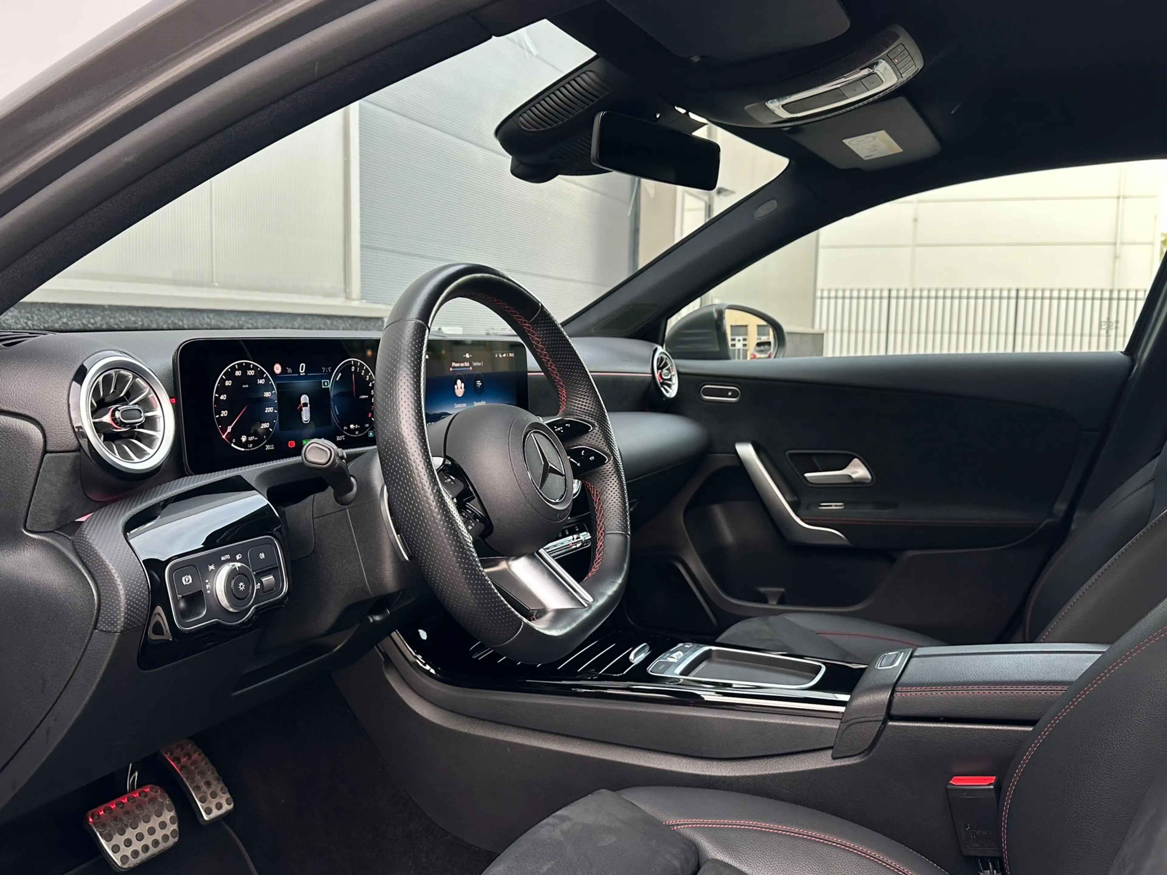 Mercedes-Benz A 250 e AMG Line Facelift Keyless Sfeerverlichting Camer — photo 3