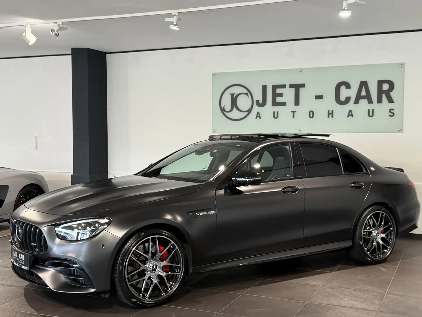 Mercedes-Benz E 63 AMG S AMG 4Matic+ Final Edition *Pano-HUD* Schwarz - 1