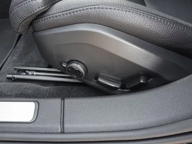 Volvo V60 Cross Country view 15