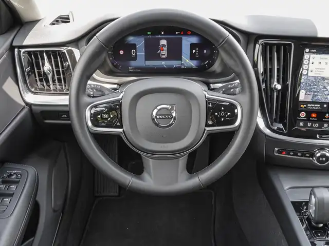 Volvo V60 Cross Country view 11