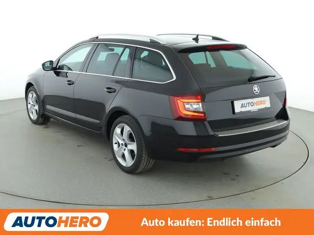 Skoda Octavia view 4