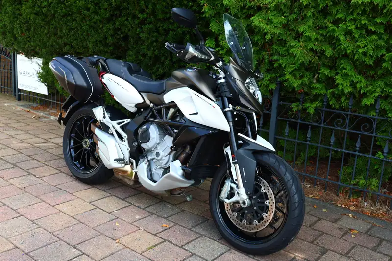 MV Agusta Stradale 800 - foto 7