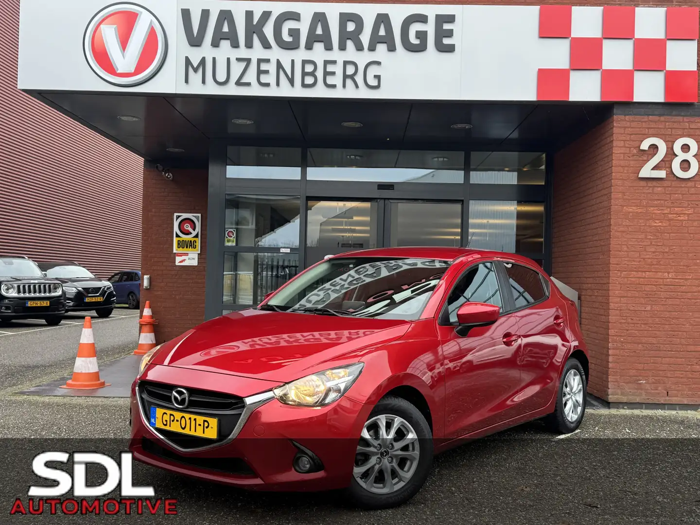 Mazda 2 1.5 Skyactiv-G TS // NAVI // AIRCO // CRUISE // LI Rood - 1