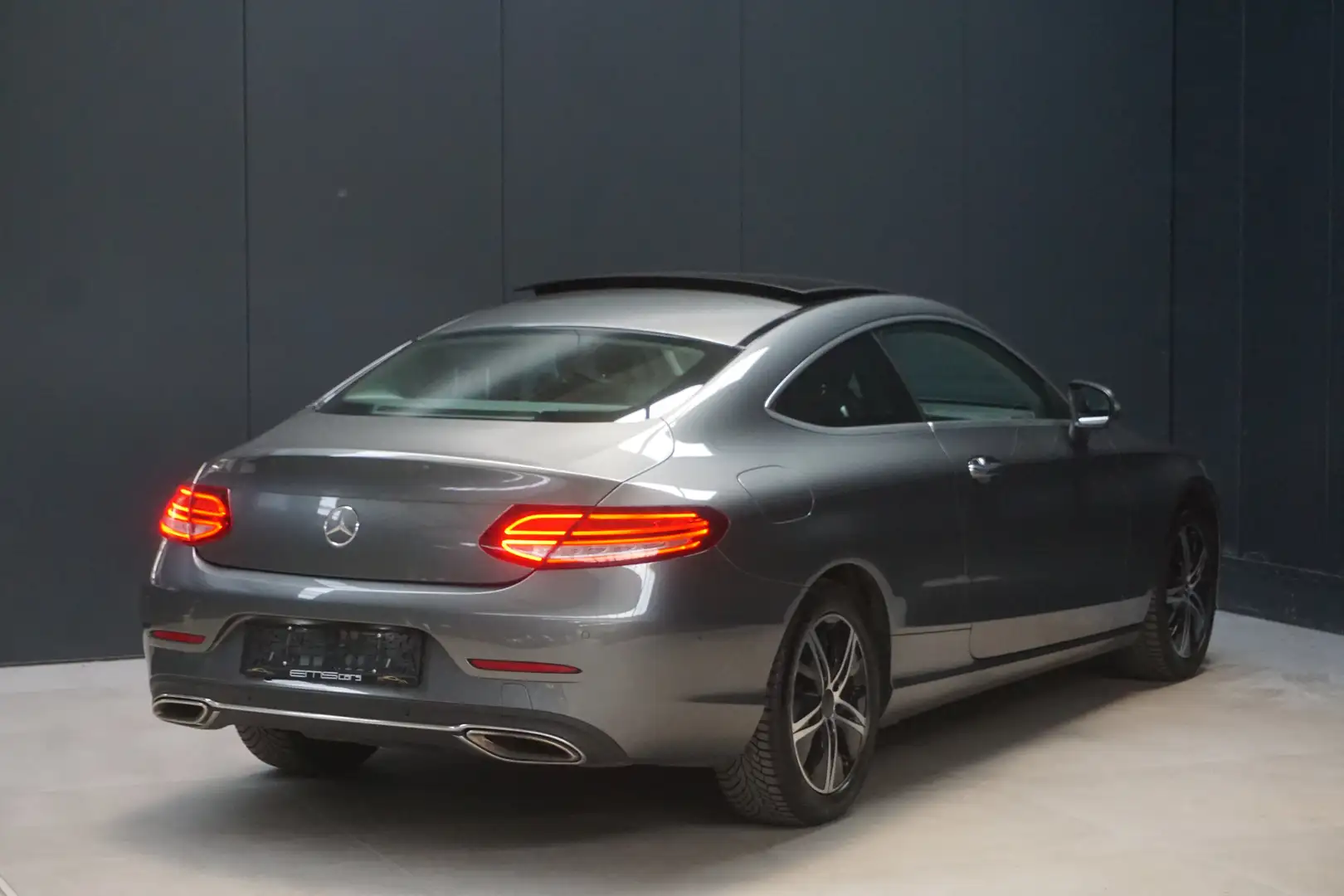 Mercedes-Benz C 300 Coupe- Automaat- BTW! Nav- Cam- Pano- Full Option! Gris - 2