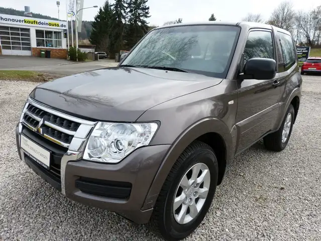 Mitsubishi Pajero 3.2 DI-D [KLIMAAUT./AHK/HU+AU 02/2028]