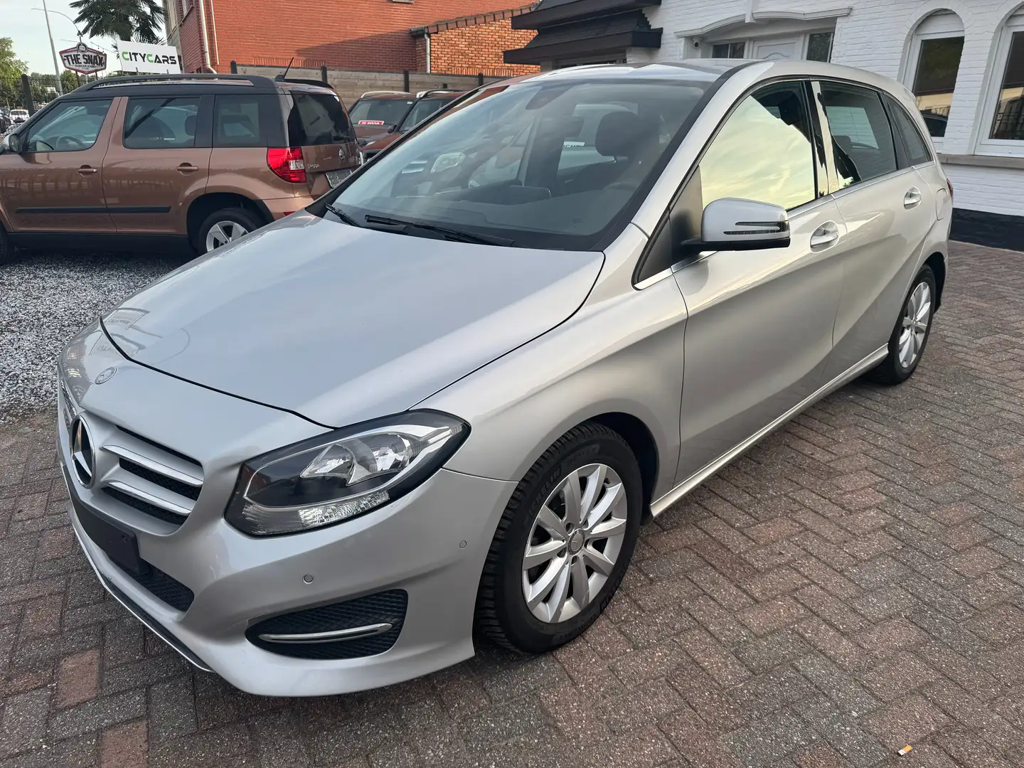 Mercedes-Benz B 180 d BE-STYLE PACK-ONLY EXPORT OR PROFESSIONAL!! Argent - 1