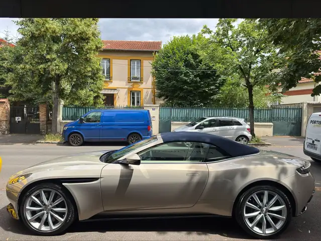 Aston Martin DB11 view 2