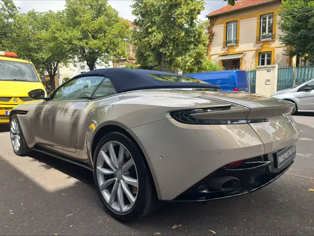 Aston Martin DB11 view 15