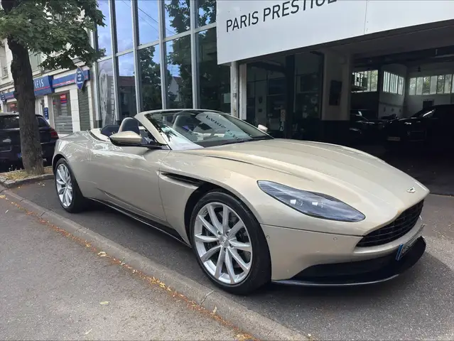 Aston Martin DB11 view 8