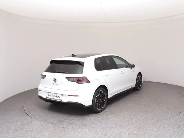 Volkswagen Golf view 4