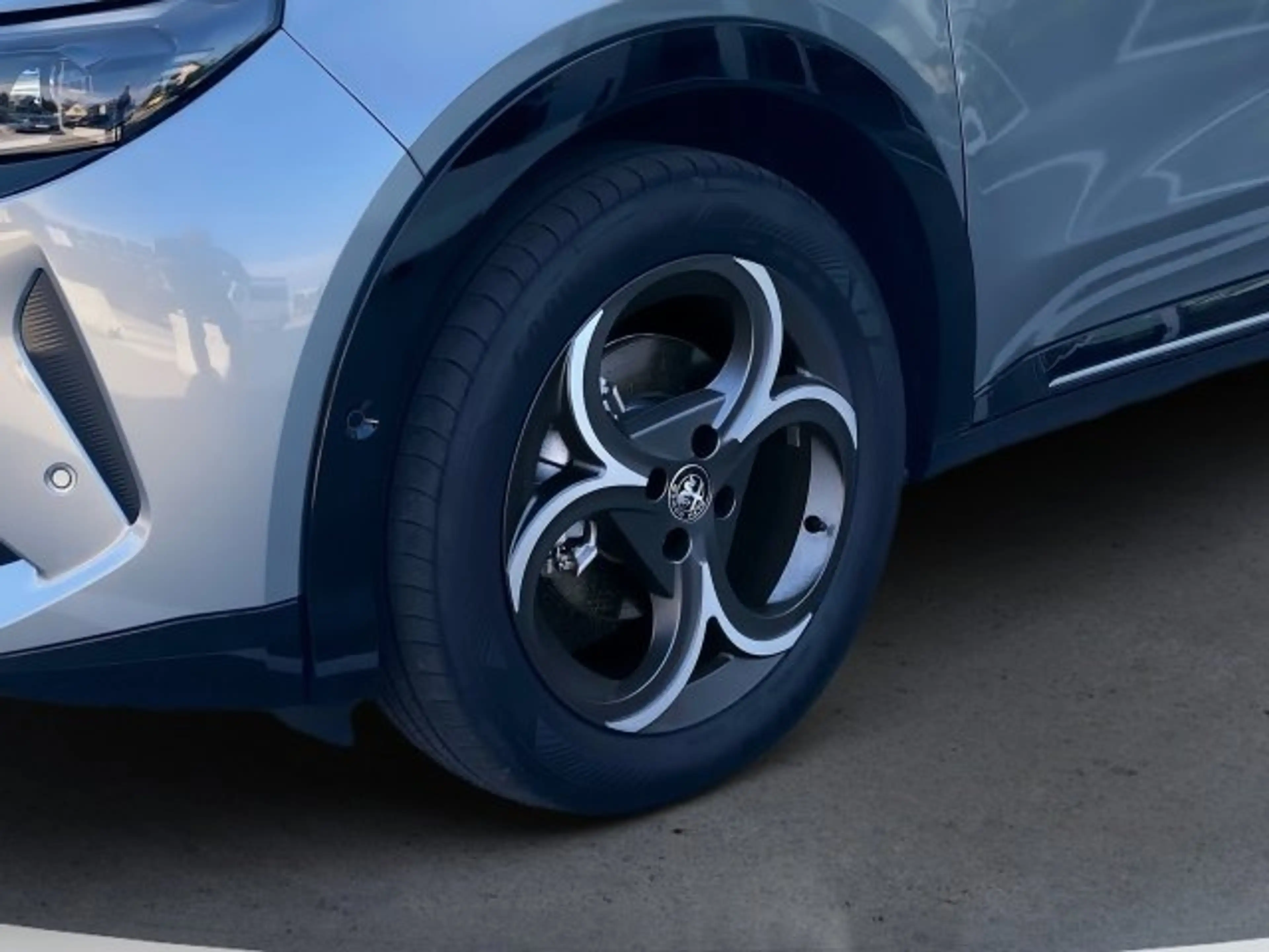 Alfa Romeo Junior Ibride Sport Speciale — photo 8