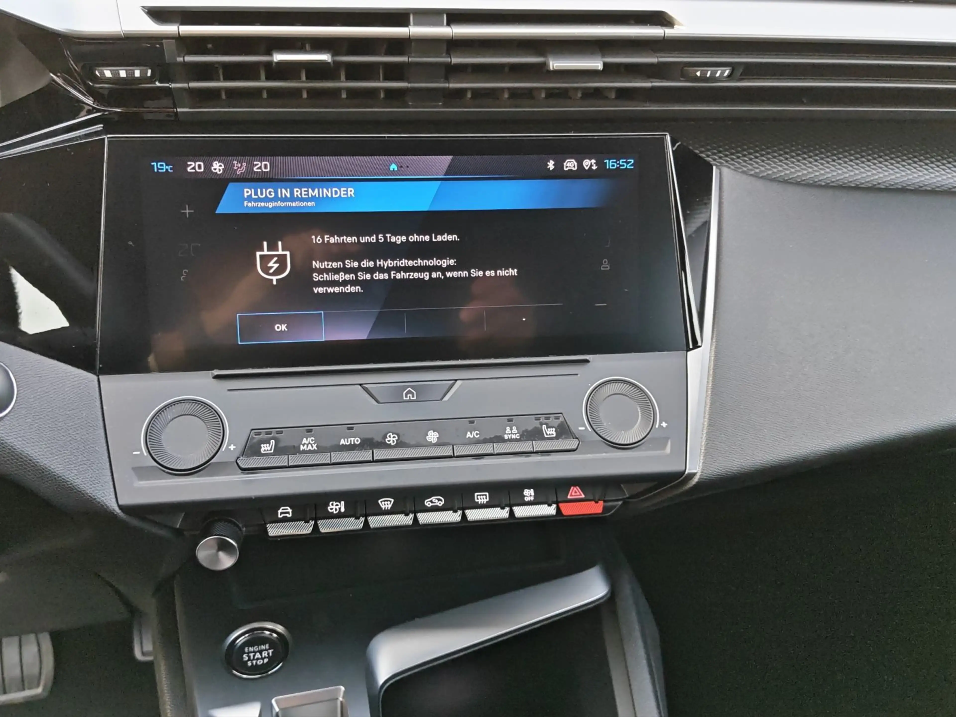 Peugeot 308 SW Active Pack PHEV 180 Navi Sitzheizung Len — photo 12