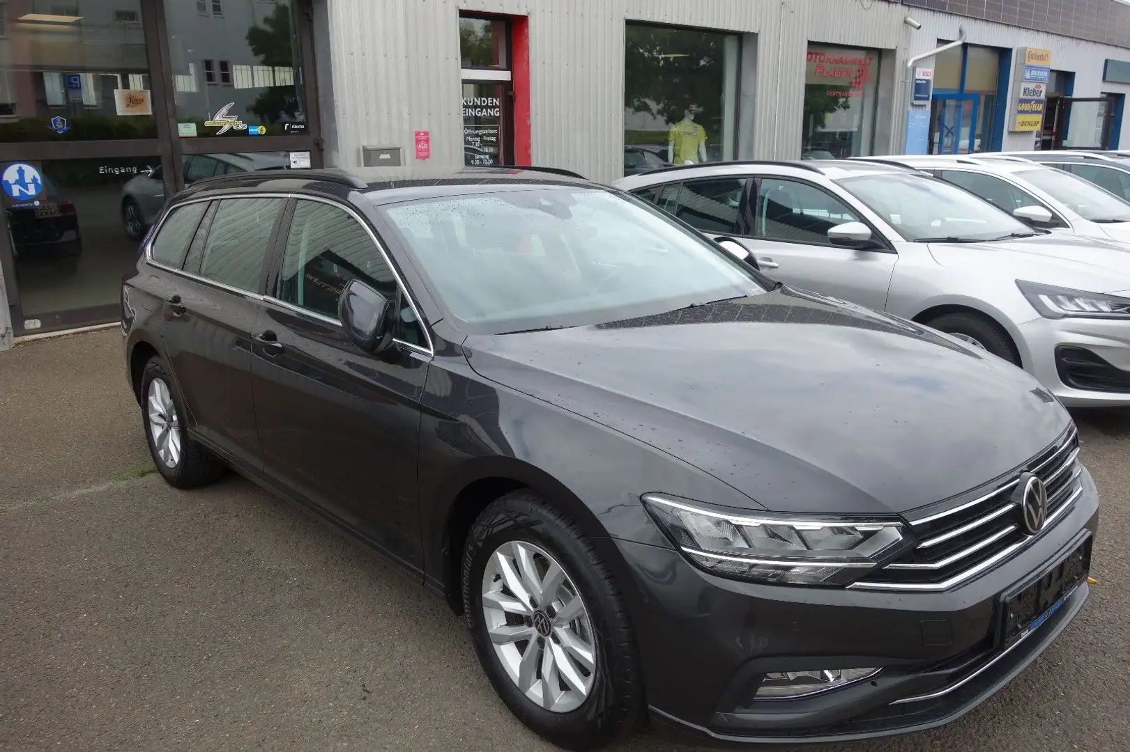 Volkswagen Passat Variant Business LED AHK DSG Grau - 2
