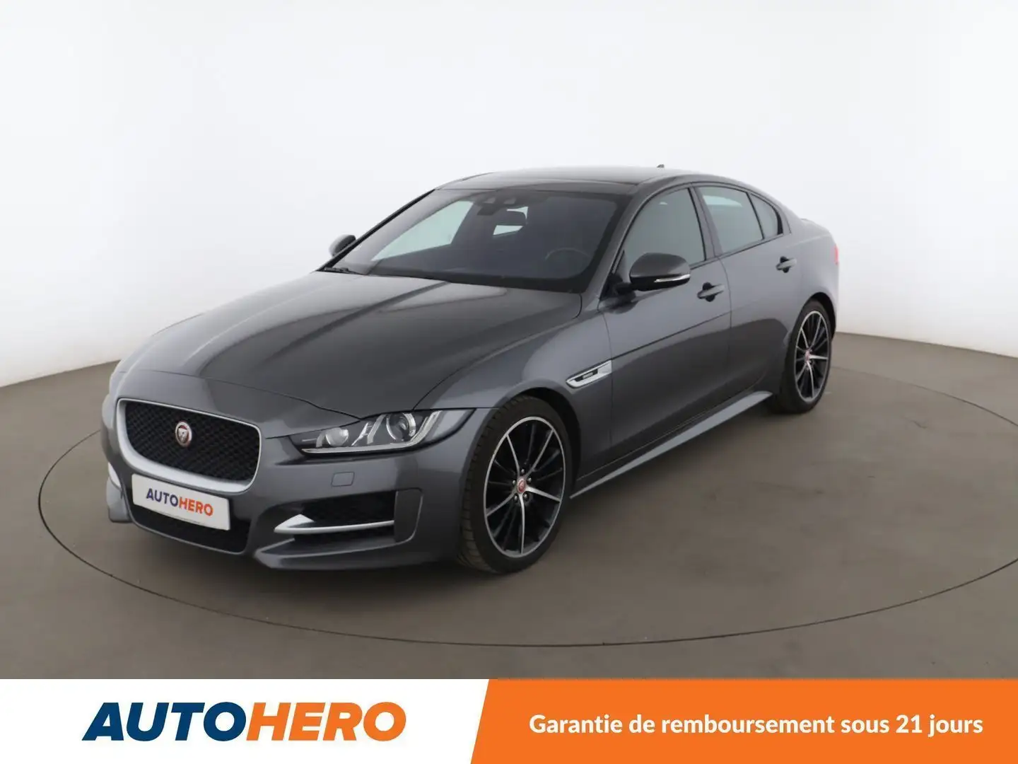 Jaguar XE 2.0d R-Sport Auto Gris - 1