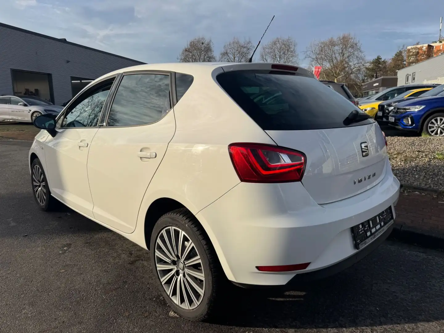 SEAT Ibiza CONNECT/2.HD/KLIMAAUT/XENON/ALUSHZ/PDC/HU-NEU!! Weiß - 2