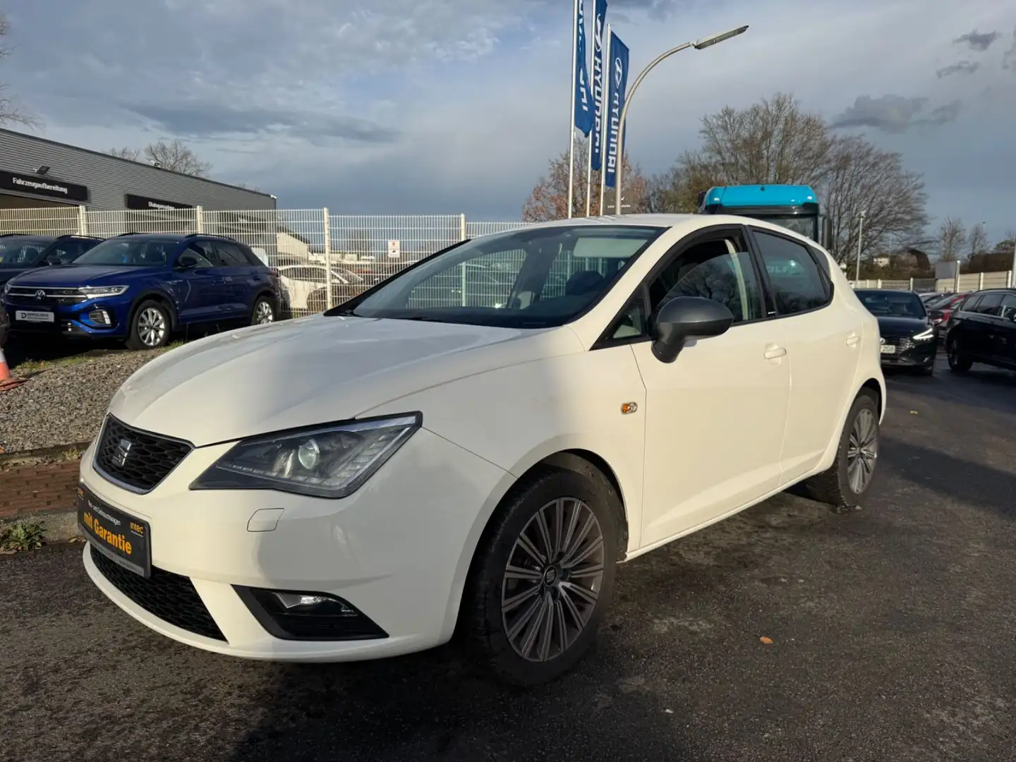 SEAT Ibiza CONNECT/2.HD/KLIMAAUT/XENON/ALUSHZ/PDC/HU-NEU!! Weiß - 1