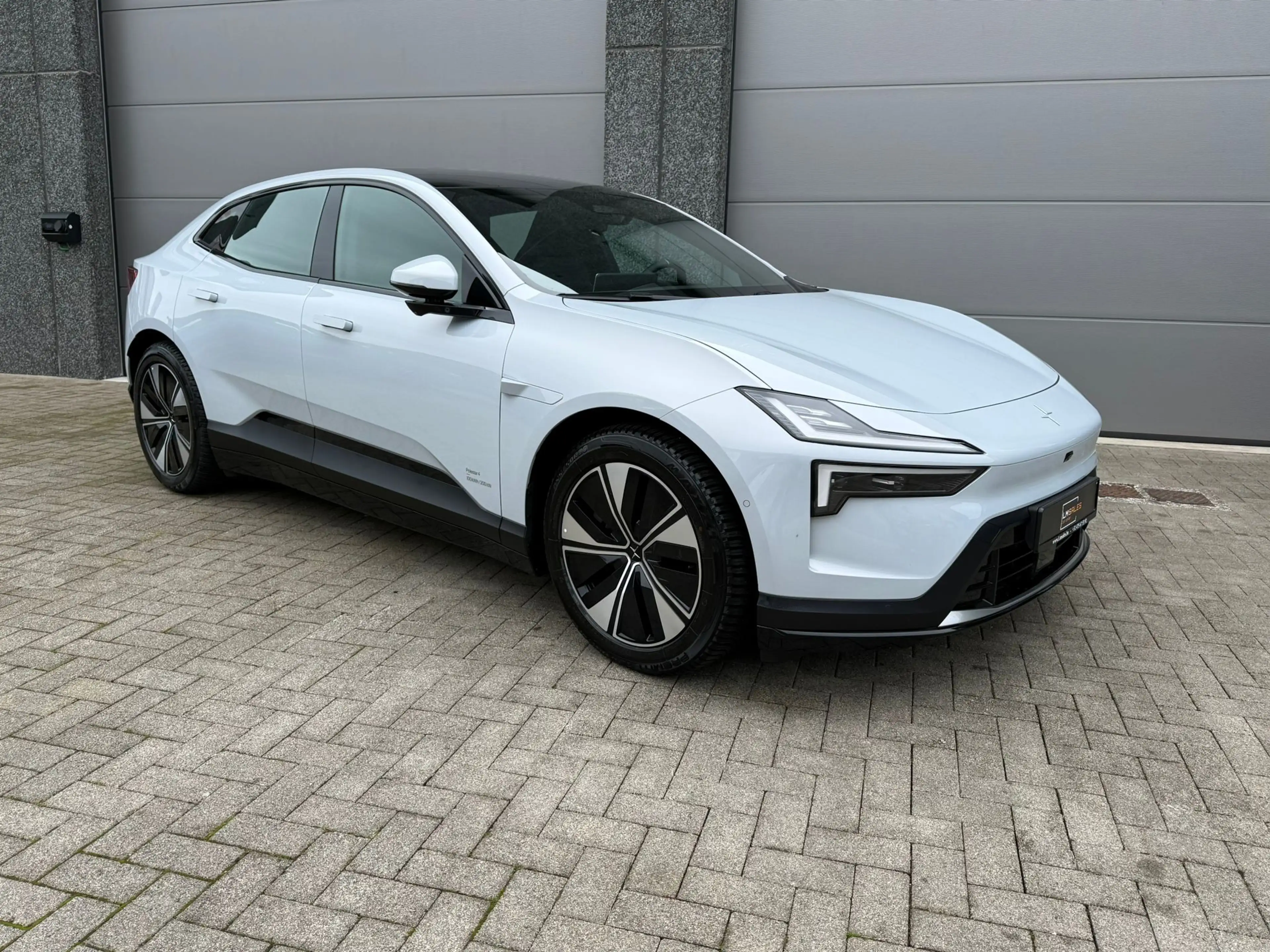 Polestar 4 100 kWh Long Range Single Motor *PANO / 360 / ACC* — photo 9