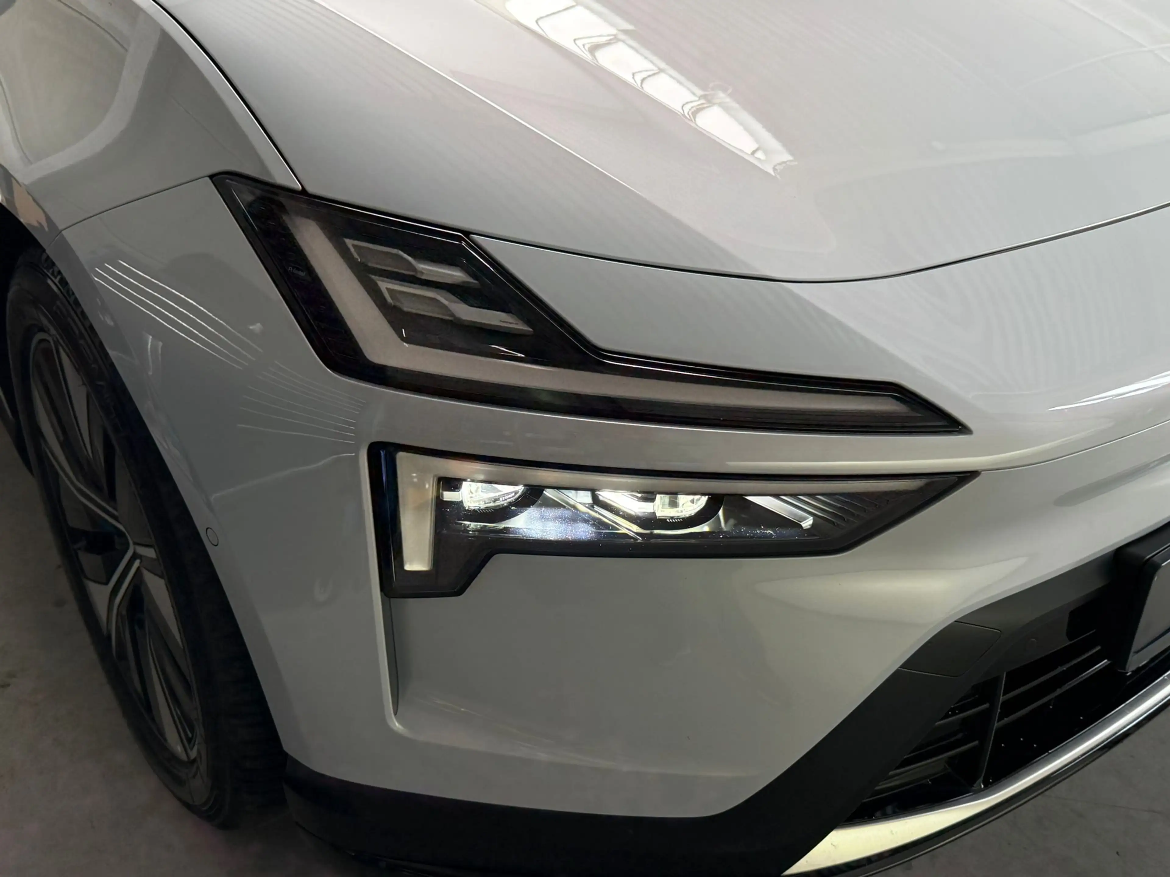 Polestar 4 100 kWh Long Range Single Motor *PANO / 360 / ACC* — photo 15