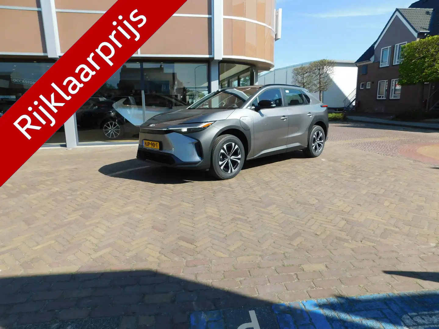 Toyota bZ4X Active 71 kWh | NIEUW | DIRECT LEVERBAAR Grijs - 1