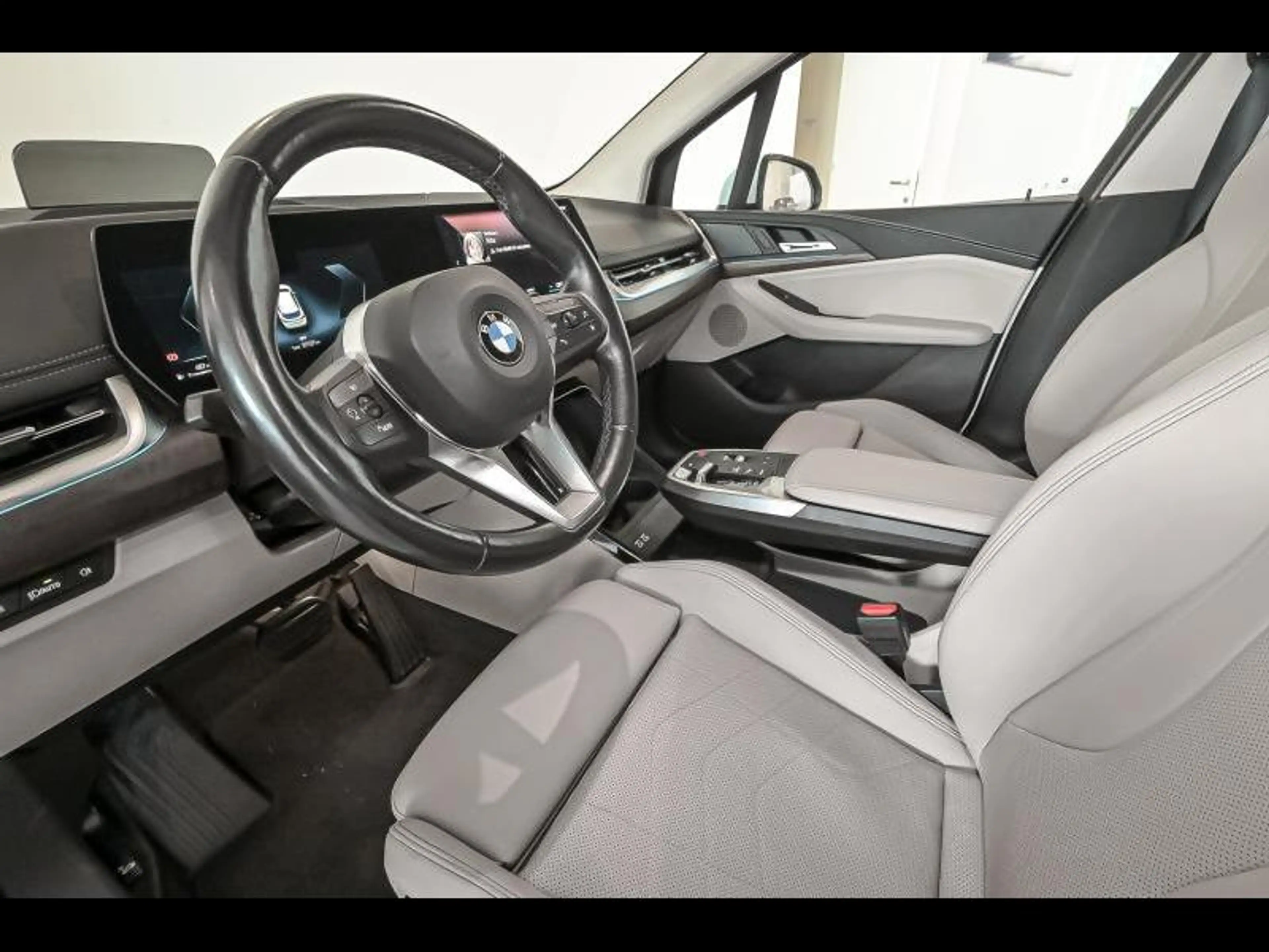 BMW 220 i Active Tourer | Comfort | Pano | Memory | 360Cam — photo 6