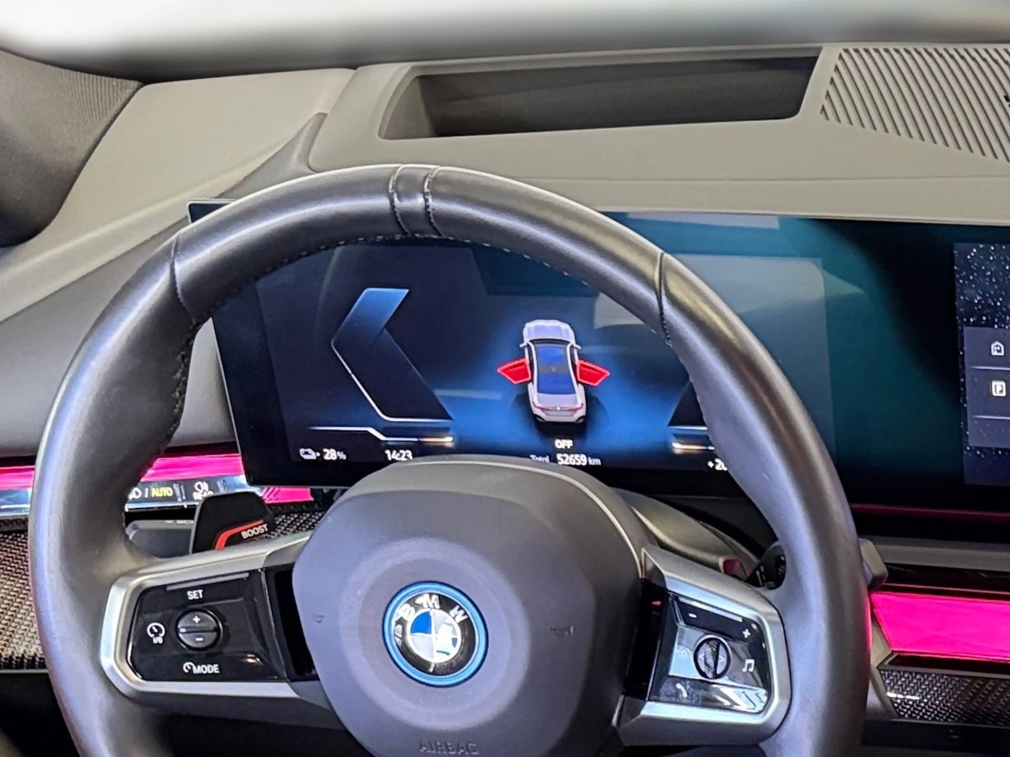 BMW i5 Lim.40*M Sport*a.LED*ACC*360°*B&W*Pano*AHK*21" — photo 14